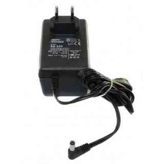 alimentatore universale 9 v 600ma jack a pipa +in -out mod. bd209