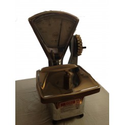 BILANCIA ARSA TIPO V32 SEMIAUTOMATICA CON DISPOSITIVO DI TARA PORTATA 3KG DIVISIONE 2GR