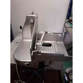 affettatrice berkel 350 volt.220/380 piatto carne