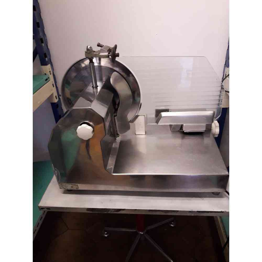 AFFETTATRICE OBERWERK MODELLO 350 TYPE 6 POLES 230 VOLT AFFETTATRICE OBERWERK MODELLO 350 TYPE 6 POLES 230 VOLT